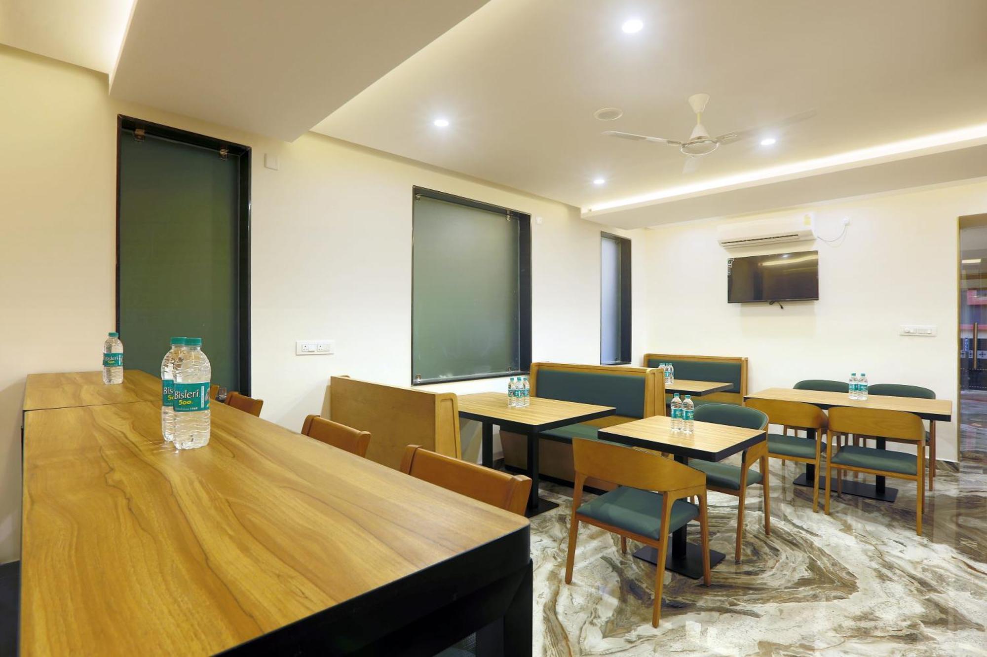 Hotel Sterling Plaza- Bangalore International Airport Dod Jala Zewnętrze zdjęcie