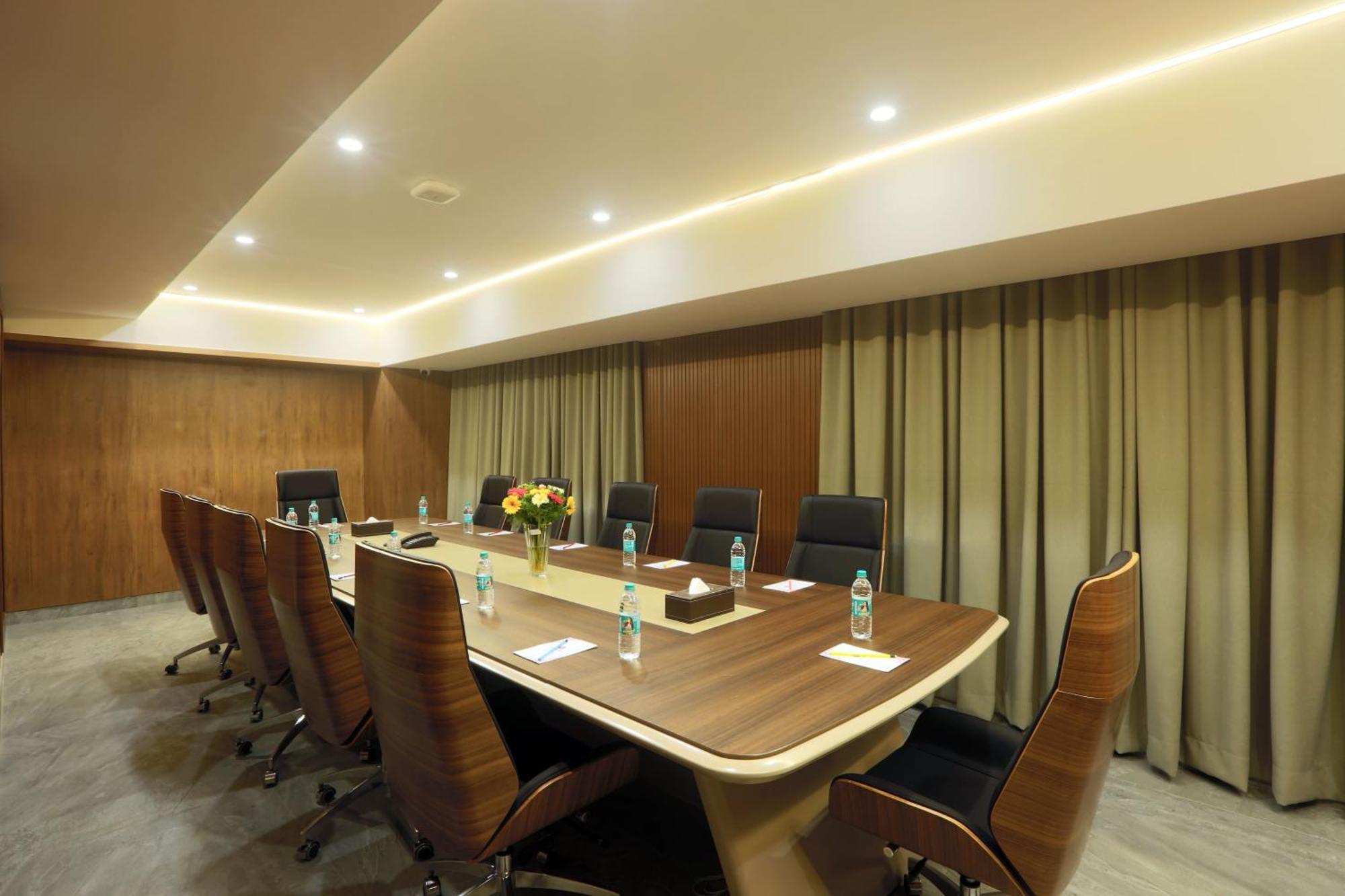 Hotel Sterling Plaza- Bangalore International Airport Dod Jala Zewnętrze zdjęcie