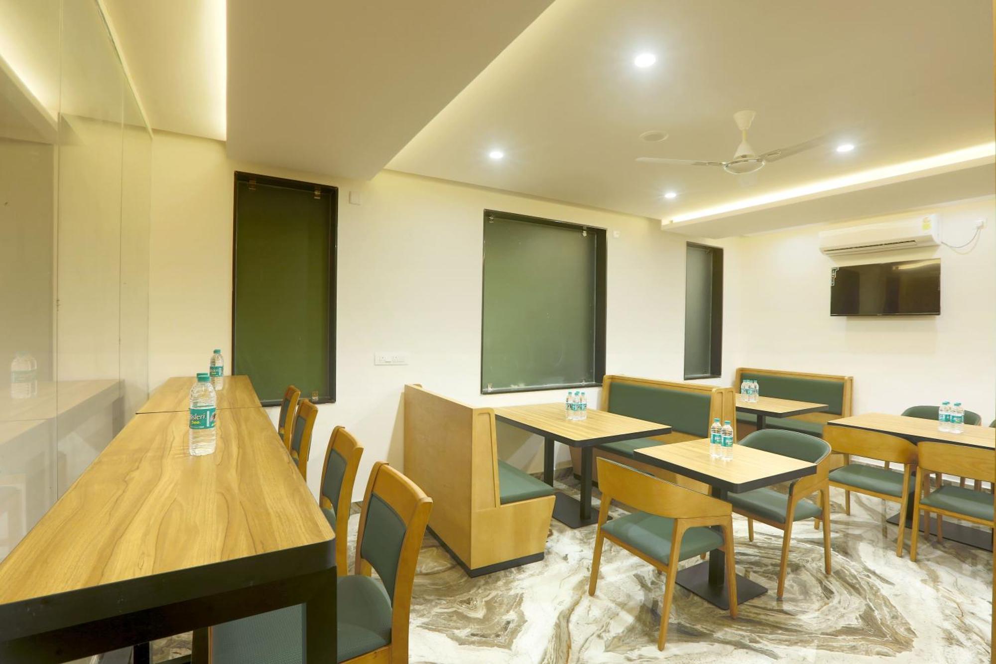 Hotel Sterling Plaza- Bangalore International Airport Dod Jala Zewnętrze zdjęcie