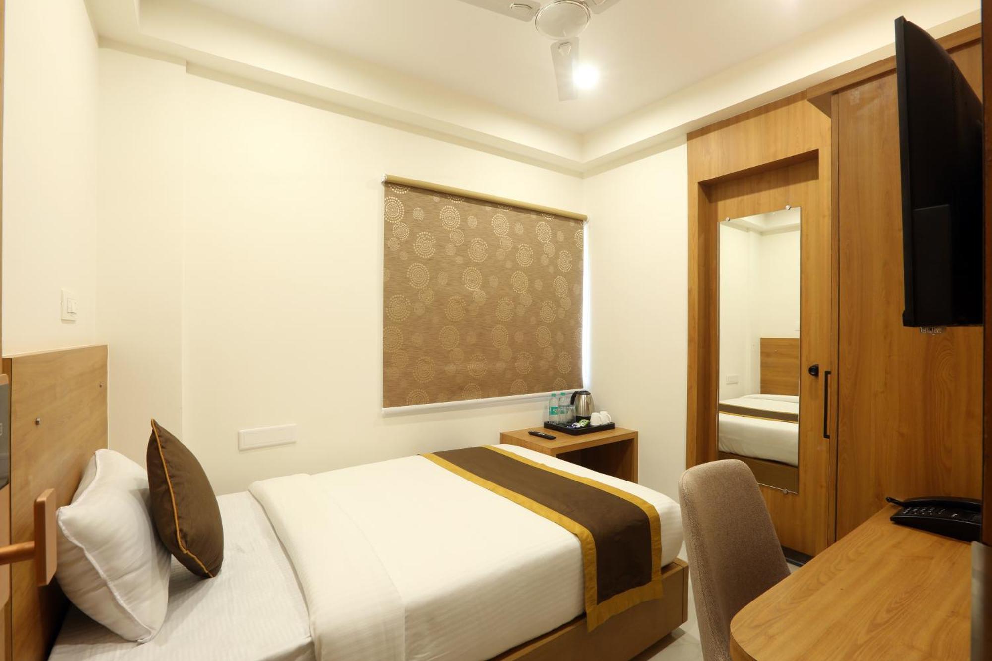 Hotel Sterling Plaza- Bangalore International Airport Dod Jala Zewnętrze zdjęcie